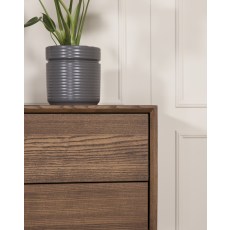 Elegant Sideboard with 8 Drawers